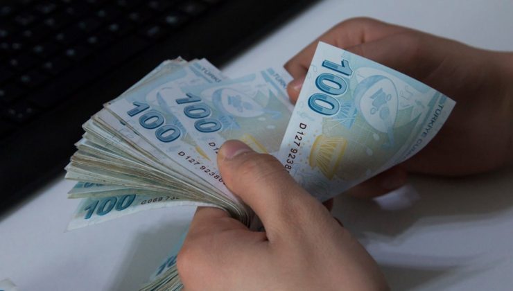 Bankaya 2 milyon TL yatıran her ay memur maaşı alıyor