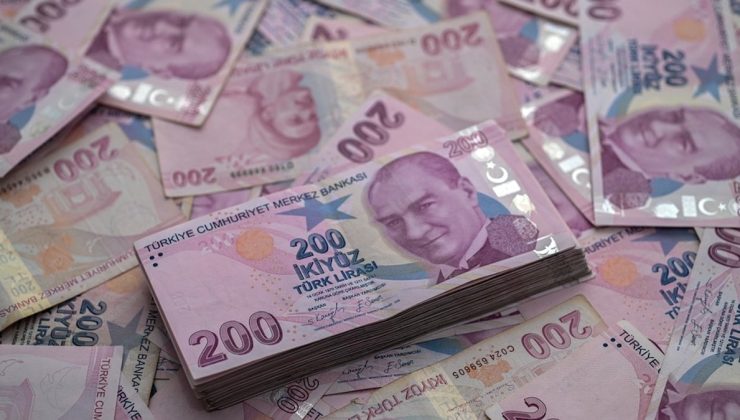 Mevduatta yeni rekor: Parasını korumak isteyen TL’ye koştu