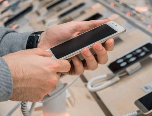 Milyonların kullandığı ünlü telefon markası kapanıyor mu? Piyasalar karıştı