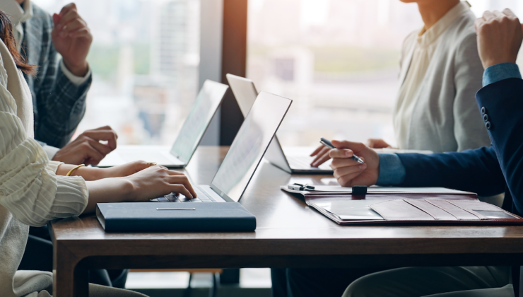 Ofis işinde çalışıyorsanız dikkat etmeniz gereken yedi sağlık sorunu