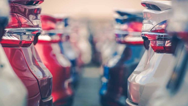 Rakibini 5 puanla geçti, tam 8 yıl sonra yılın otomobili oldu!