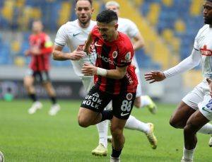 Rizespor Gençlerbirliği karşısında puanı 10 dakikada kurtardı