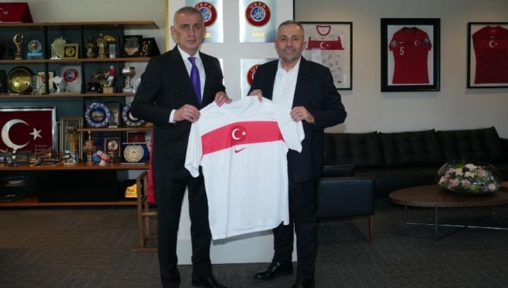 Sarıyer Kola Futbol Milli Takımlar tedarik sponsoru oldu