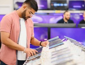 Satışlar %20 çakıldı, ABD’de 15 kişi kaldı! Kapanma söylentileri güçleniyor