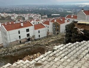 Toplu konut dediler, toplu mezar diktiler