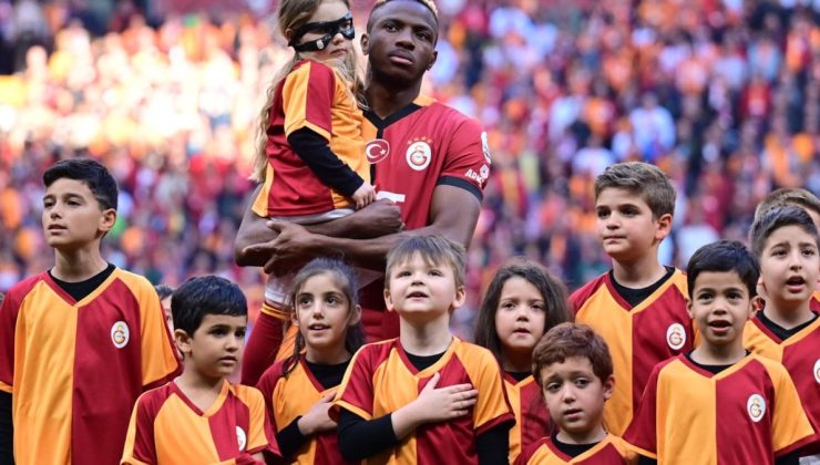 Verdiği röportaj duygulandırmıştı! Osimhen ve annesi için koreografi yapılacak